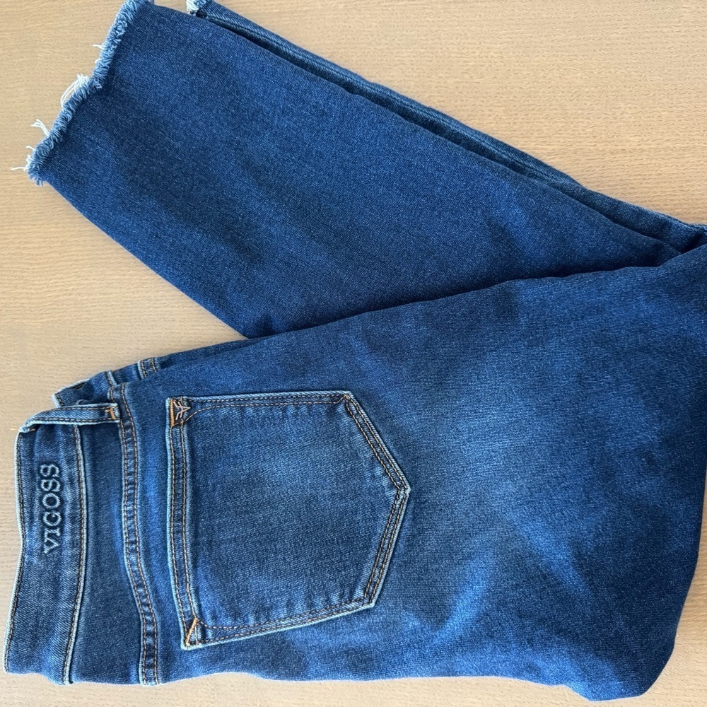 Vigoss Dark Blue Marley Cropped Straight Frayed Hem Jeans - Picture 9 of 9